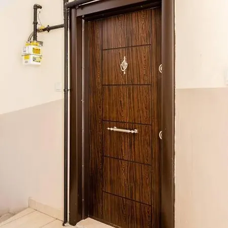 Cozy Flat 5 Minutes To Taksim Square At Center * Estambul